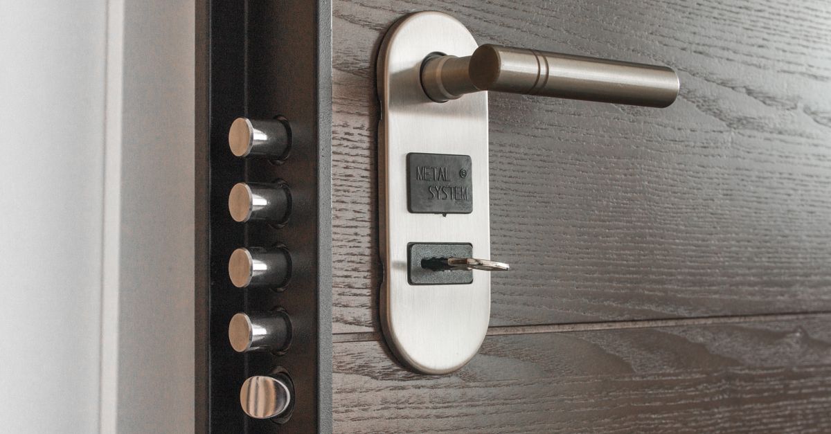 Just Moved to Jamaica, Queens? Rekey vs. Replace Your Locks — Jamaica Locksmith Queens