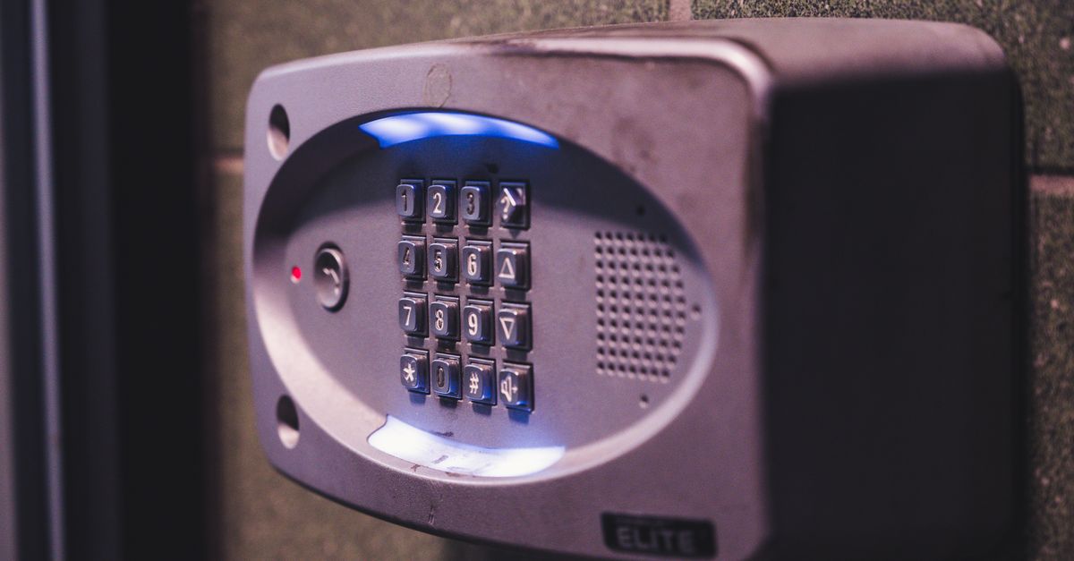 Our Full Range of Commercial Storefront Locksmith Services — Jamaica Locksmith Queens