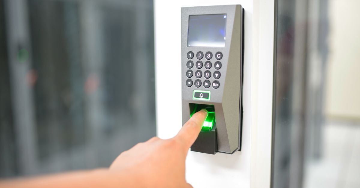 Keyless and Smart Locks for Renters Without Drilling the Door — Jamaica Locksmith Queens